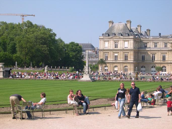  détente dans les jardins du Luxembourg